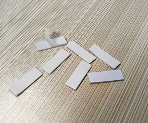 Perekat Kuat Die Cut Pita Busa Putih Untuk Segala Bentuk, Pad Lengket Tinggi